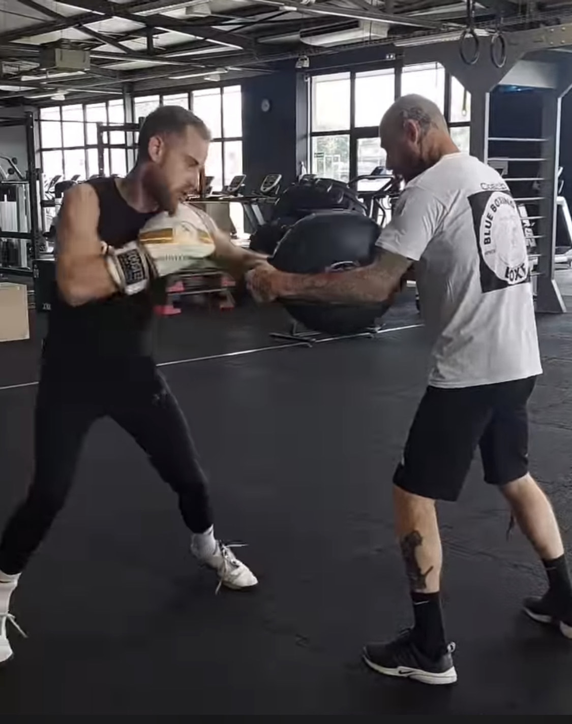 Coach avec son élève durant un cours de coach