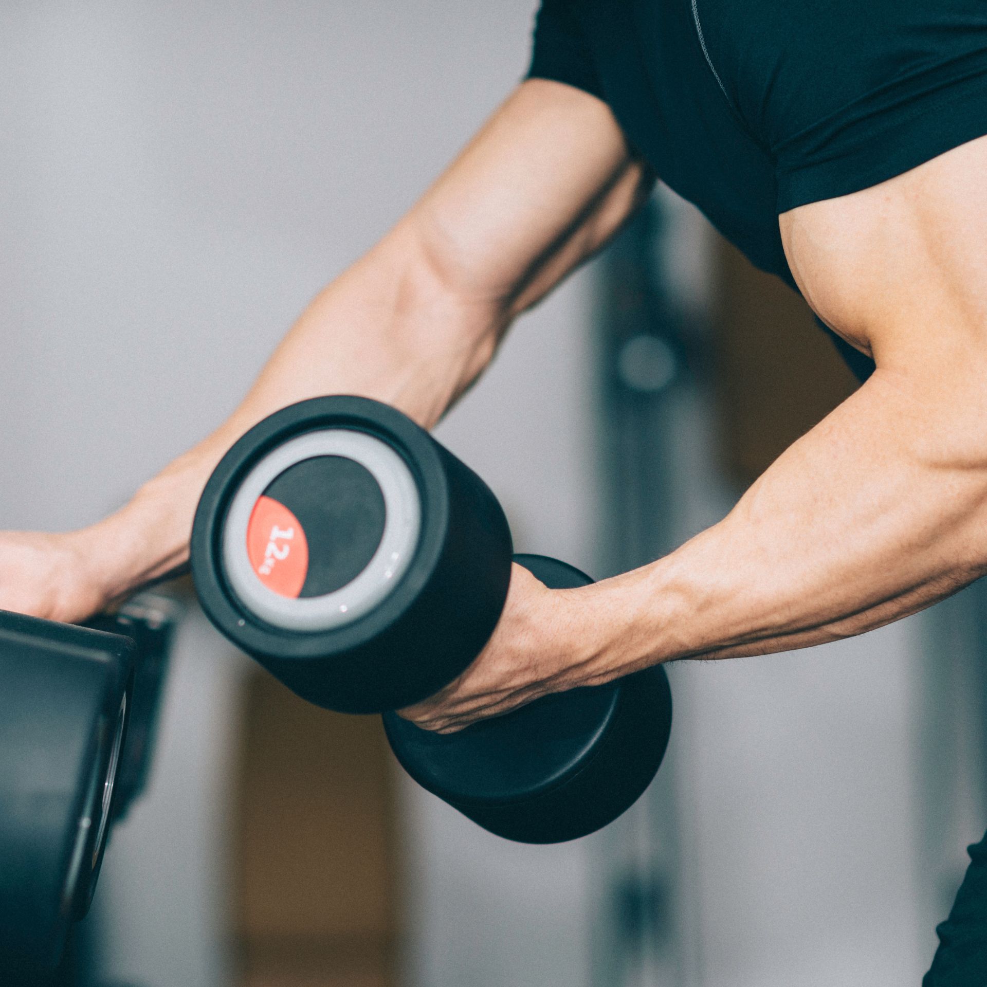 les meilleurs exercices biceps à la salle